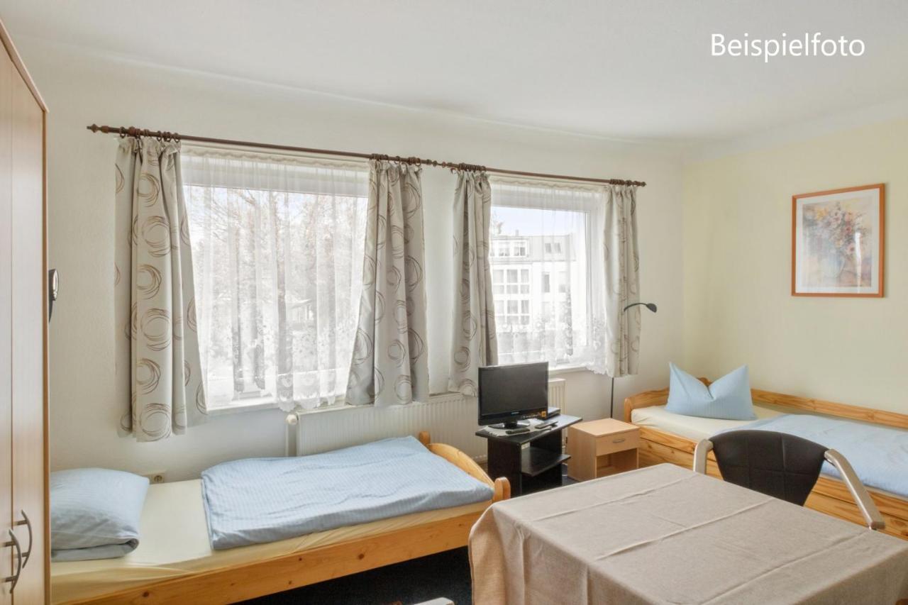 Pension Gp3, Zimmer Mit Kochnische Und Duschbad Vor Den Toren Berlins Dallgow-Doeberitz Extérieur photo